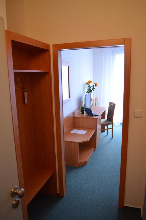 Hotel Arnost Garni Пардубице Номер фото